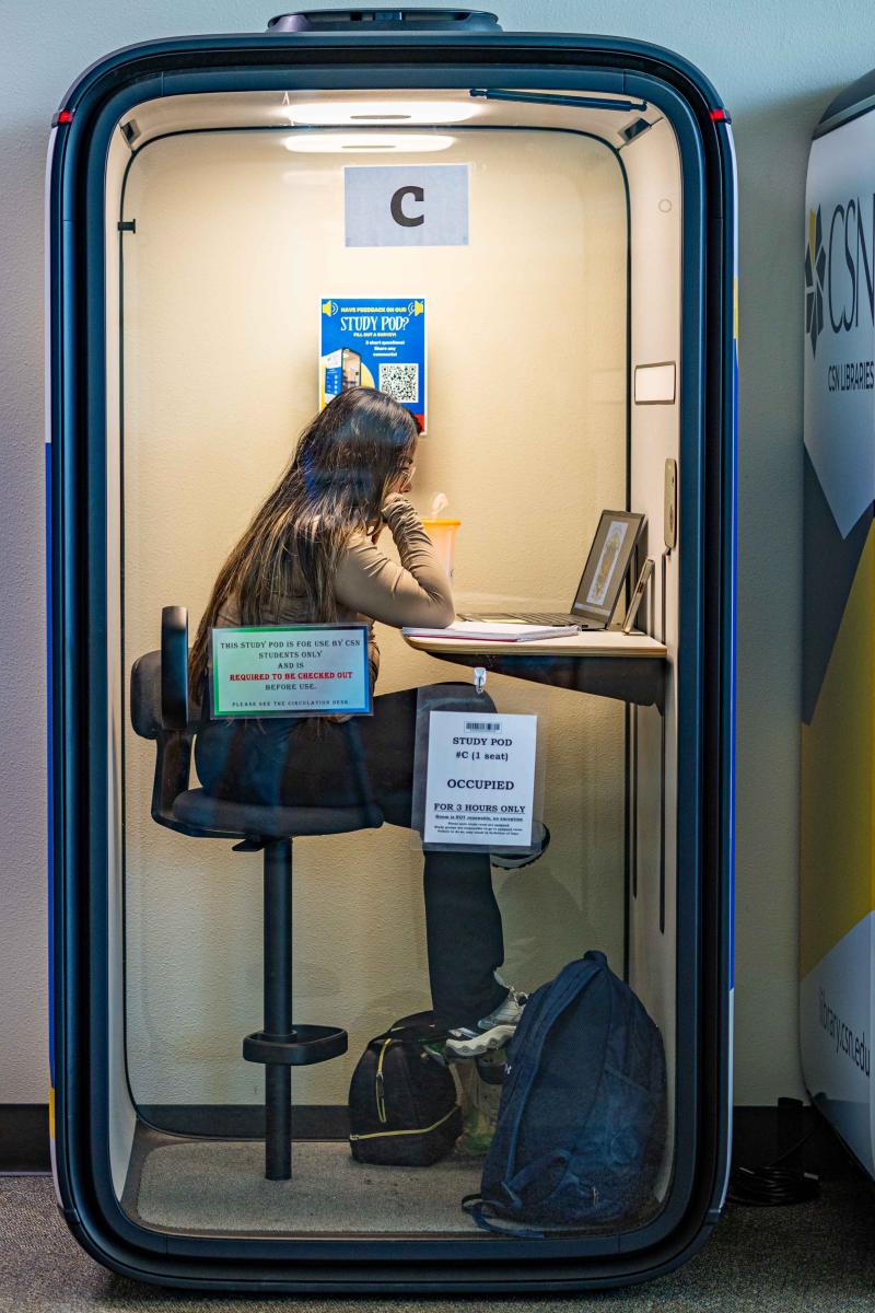 A student in a CSN study pod